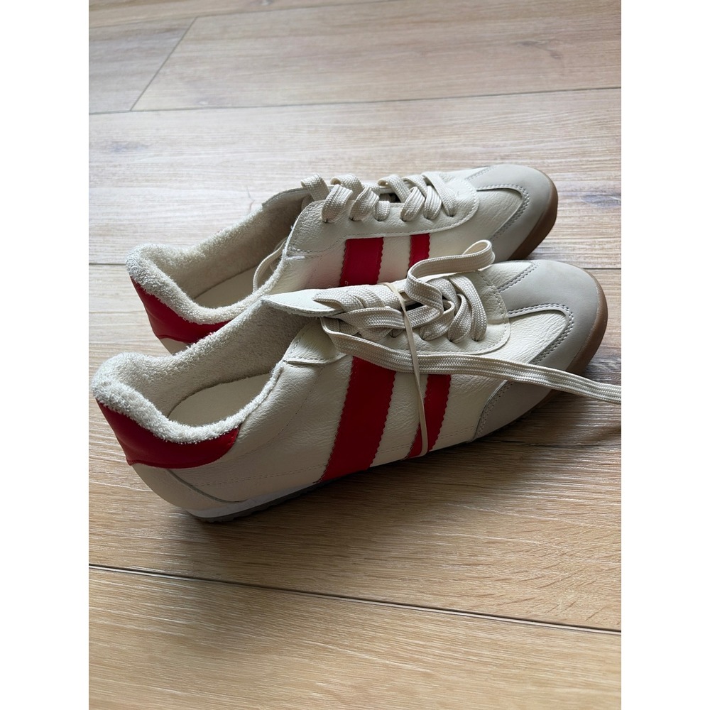 Dolce Vita Rascal Sneakers Off White Red Retro Gum Sole Low Top Trainers Wms 8.5 - Picture 3 of 6